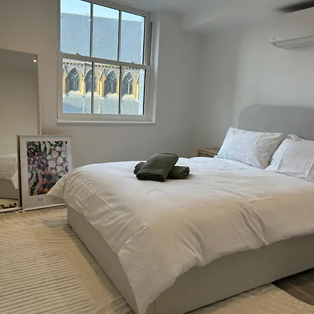 Prime Location Kensington Apartments